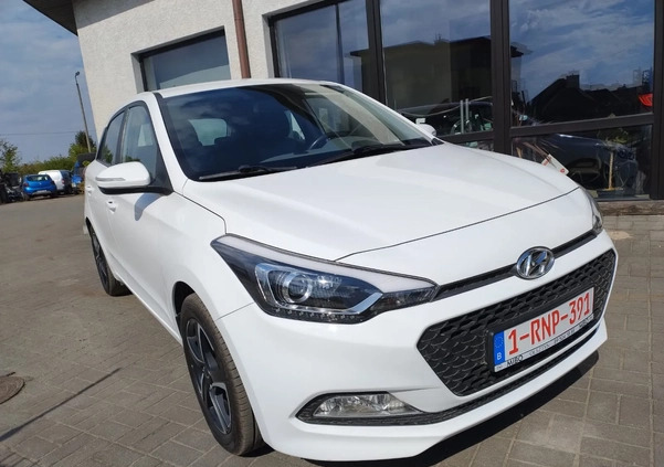 Hyundai i20 cena 39800 przebieg: 76014, rok produkcji 2017 z Działdowo małe 56